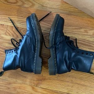 New Dr Martens airwaves